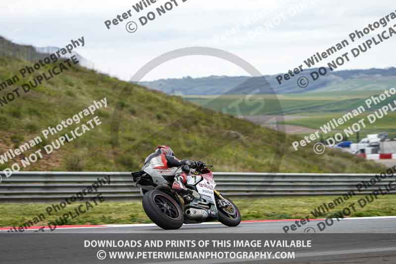 cadwell no limits trackday;cadwell park;cadwell park photographs;cadwell trackday photographs;enduro digital images;event digital images;eventdigitalimages;navarra;no limits trackdays;peter wileman photography;racing digital images;trackday digital images;trackday photos